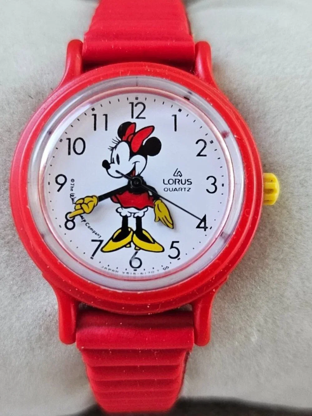 Vintage Lorus Walt Disney Ladies Wristwtch Red Tone Strap Quartz Analog Watch